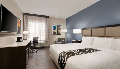 Room, 1 King Bed, Accessible, Non Smoking (Mobility)