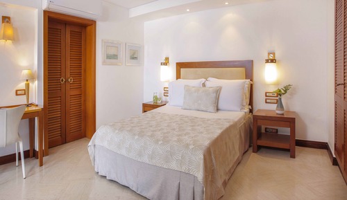 Classic Bungalow, Sea View