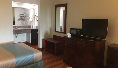 Standard Room, 2 Queen Beds, Non Smoking