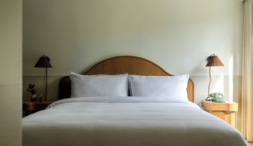 Room, 1 King Bed, Mobility Accessible (Village)