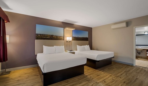 Standard Room, 2 Queen Beds, Non Smoking, Refrigerator