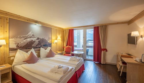 Double Room with partial Eiger view, Balcony