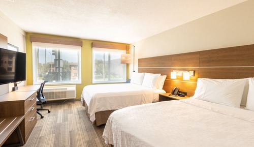 Standard Room, 2 Queen Beds, Accessible (Access Tub)