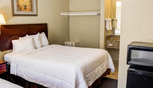 Double Room, 2 Queen Beds, Non Smoking