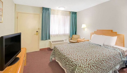 Standard Room, 1 Queen Bed, Non Smoking