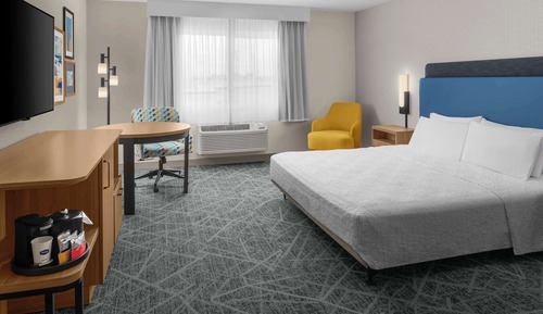 Room, 1 King Bed, Accessible (Mobility & Hearing, Roll-in Shower)