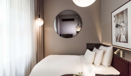 Room (Individual)