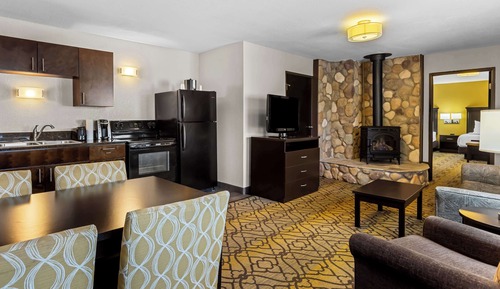Suite, 1 King Bed with Sofa bed, Non Smoking, Kitchen (with Sofabed)