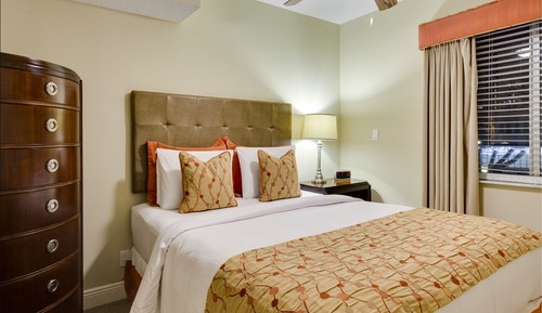 Suite, 1 Queen Bed, Accessible