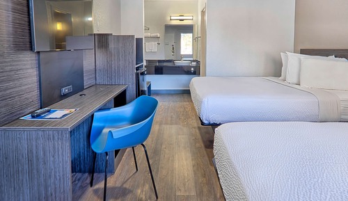 Deluxe Room, 2 Double Beds, Accessible, Non Smoking