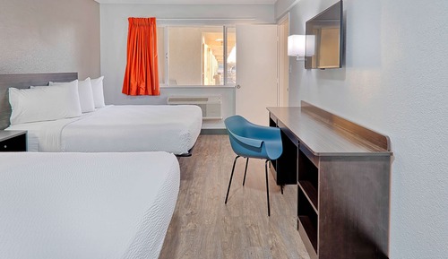Standard Room, 2 Queen Beds, Non Smoking