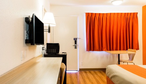 Standard Room, 1 Queen Bed, Non Smoking
