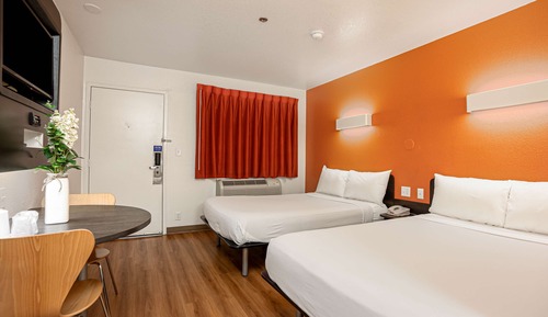 Standard Room, 2 Double Beds, Non Smoking