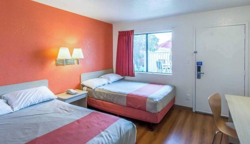 Standard Room, 2 Double Beds, Non Smoking