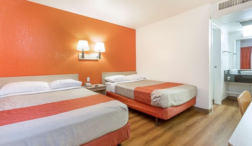 Standard Room, 2 Double Beds, Non Smoking