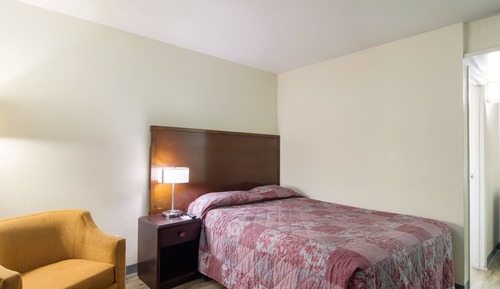 Standard Room, 1 Queen Bed, Non Smoking