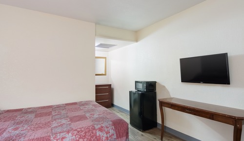 Room, 1 King Bed, Non Smoking (Efficiency)