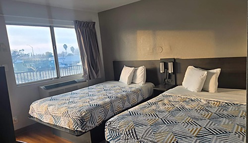 Room, 2 Queen Beds, Non Smoking