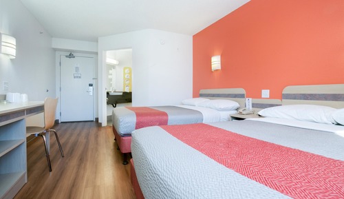 Deluxe Room, 2 Double Beds, Non Smoking, Refrigerator & Microwave