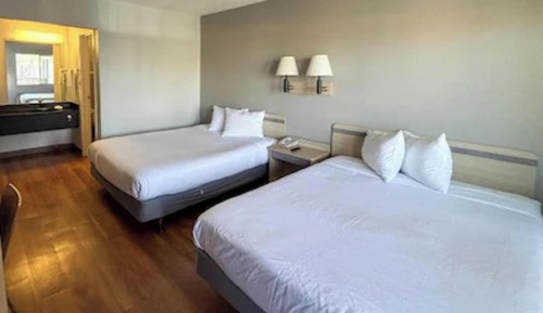 Standard Room, 2 Queen Beds, Non Smoking