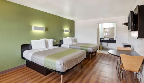Room, 2 Queen Beds, Accessible, Smoking