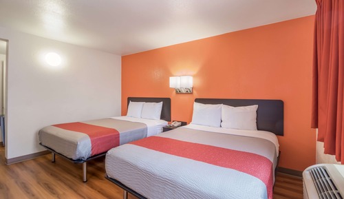 Standard Room, 2 Queen Beds, Non Smoking