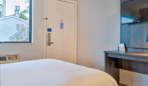 Deluxe Room, 1 Double Bed, Accessible, Non Smoking