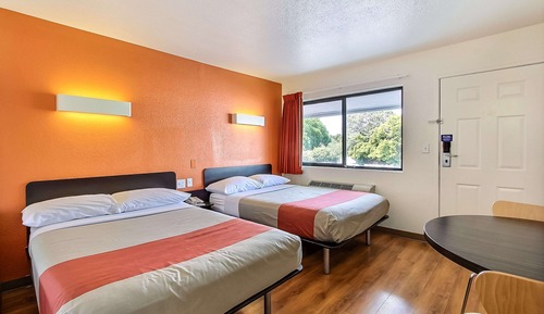 Standard Room, 2 Double Beds, Non Smoking