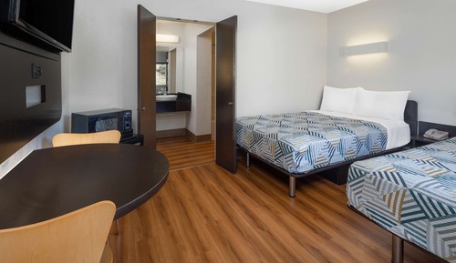 Deluxe Room, 2 Double Beds, Non Smoking, Refrigerator & Microwave