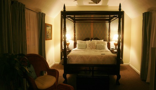 Room, 1 Queen Bed, Refrigerator