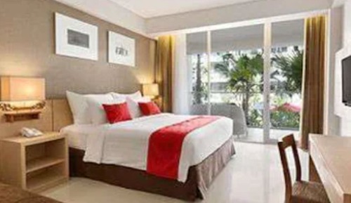 Premier Pool View Double or Twin Room