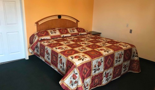Standard Single Room, 1 King Bed