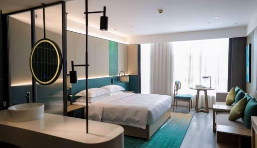 Luxury Room, 1 King Bed