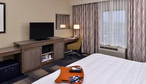 Room, 2 Queen Beds, Refrigerator & Microwave