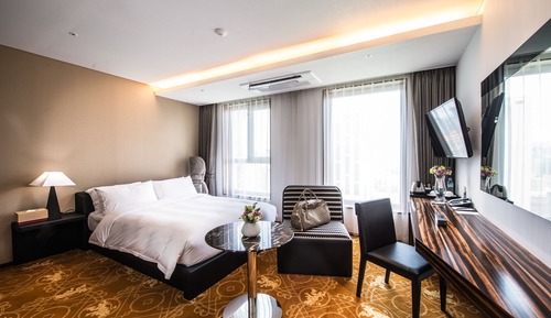 Superior Double Room (Styler installed)