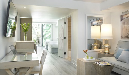 Deluxe Room, 2 Double Beds, City View (Standard Double Suite)