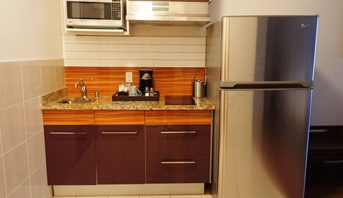 Room, 1 King Bed, Non Smoking, Kitchenette