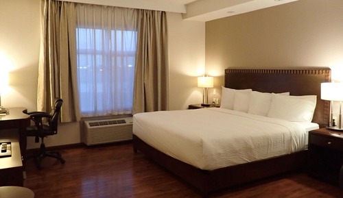 Room, 1 King Bed, Mobility Accessible, Non Smoking