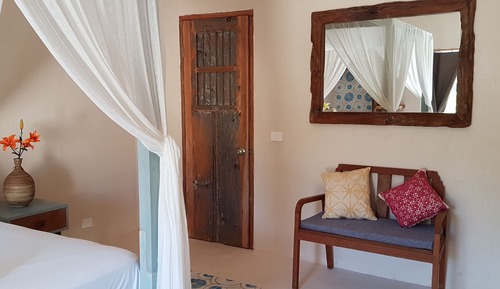 Premium Room, 1 King Bed, Hot Tub, Pool View