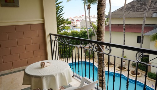 Suite Deluxe Vista a la Piscina