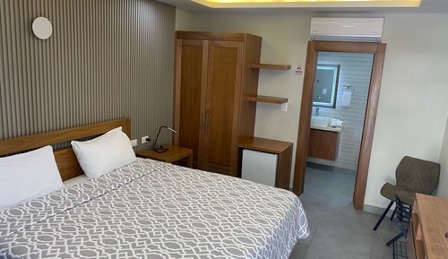 Deluxe Room, 1 King Bed, Balcony, City View