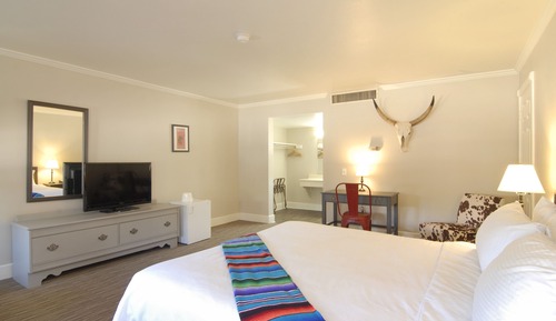 Premium Room, 1 King Bed, Non Smoking, Balcony