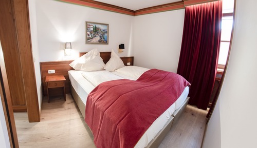 Junior Condo, Multiple Beds (small)