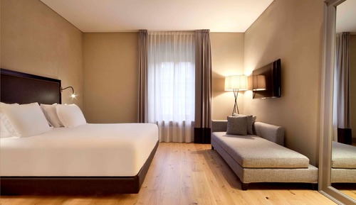 Premium Room