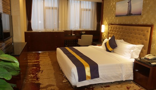 Deluxe Room, 1 King Bed