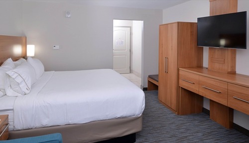 Standard Room, 1 King Bed (Bath Shower Combination)