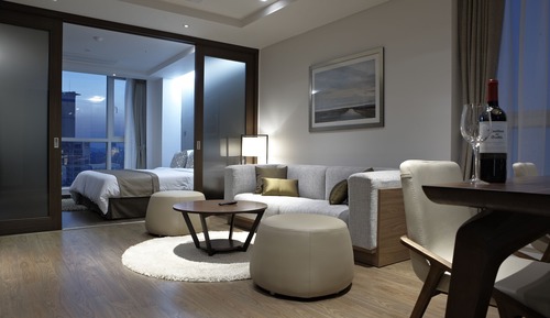 Ocloud Suite Room