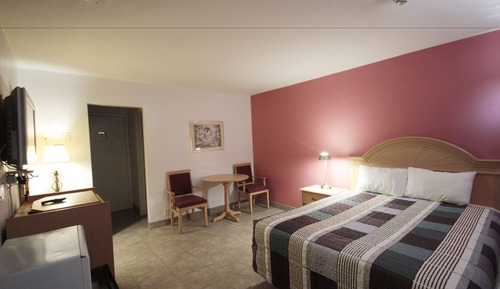 Comfort Room, 1 Queen Bed