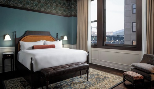 Junior Suite, 1 Bedroom (Mobility/Hearing Access, Roll-in Shwr)