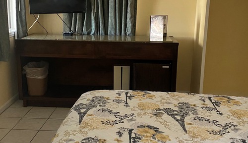 Room, 1 Queen Bed, Non Smoking